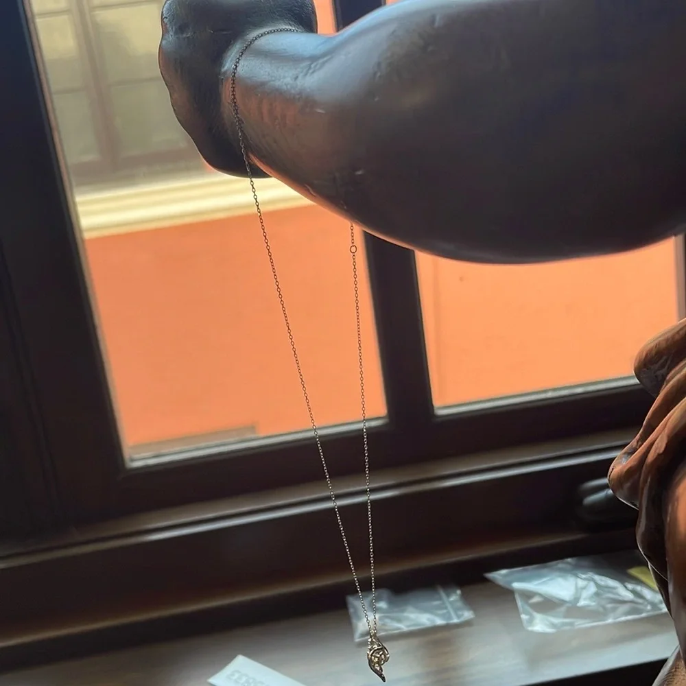 Stunning Peridot with Diamonds and white gold chain - Picture 4 of 12